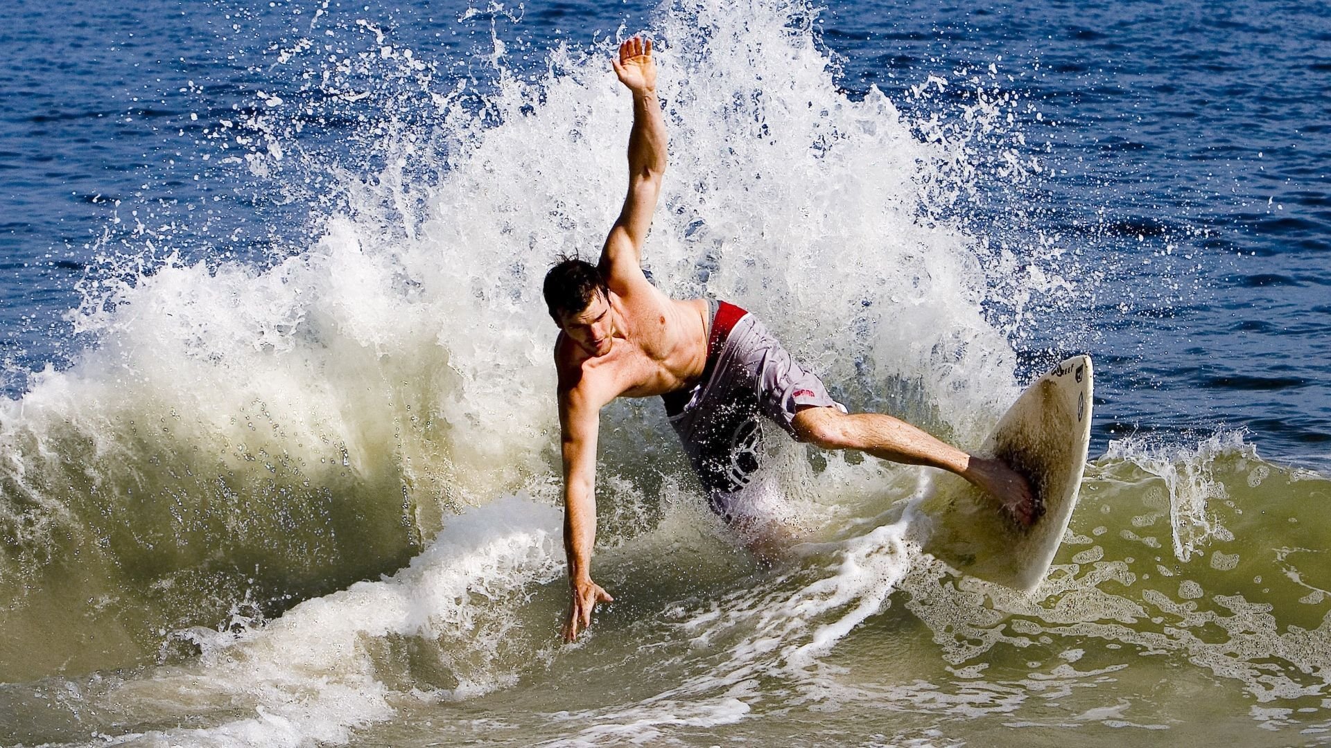 九游登录入口-塔特的突破与传球，帮助袋鼠队连续赢得关键比赛